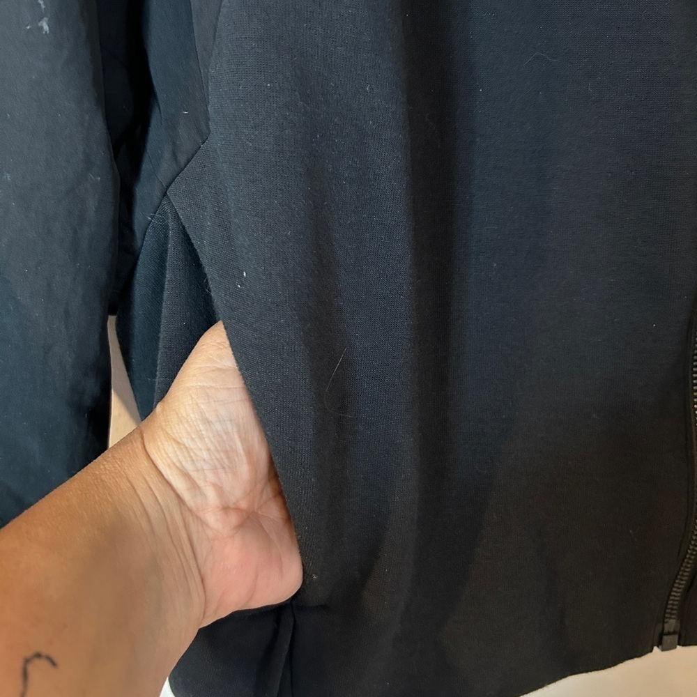 Reebok  crop jacket size S - Picture 3 of 6